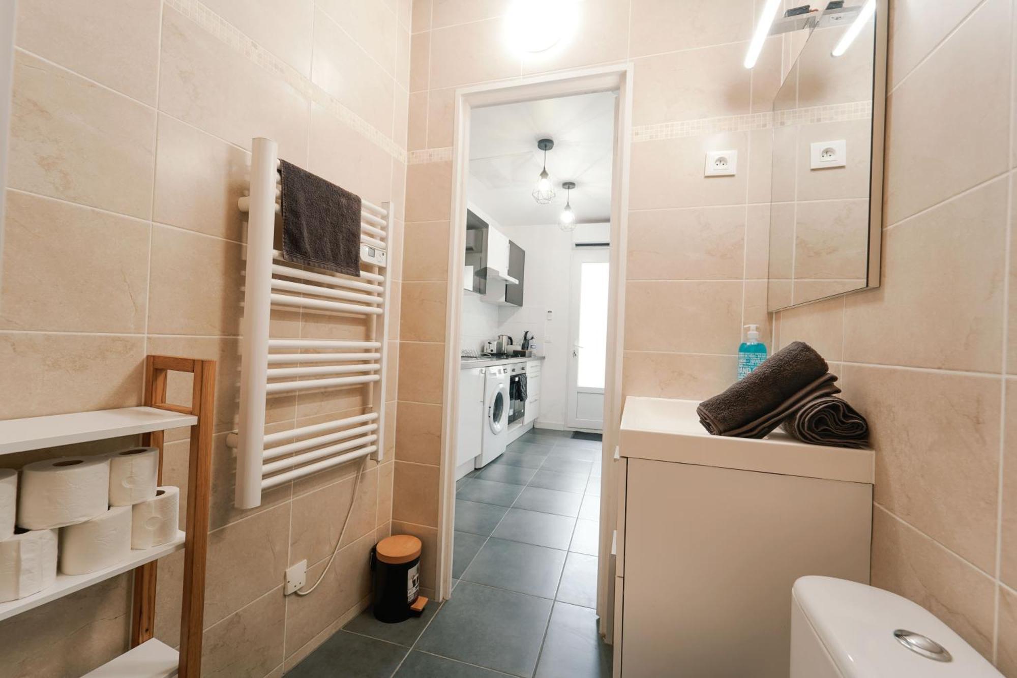 Confort & Style Pres De Cdg Vaudherland Luaran gambar